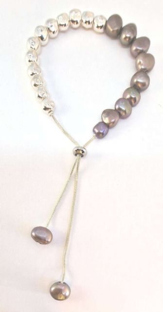 Half grey pearl and half nugget bracelet