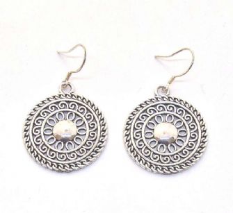 Fancy circle earrings